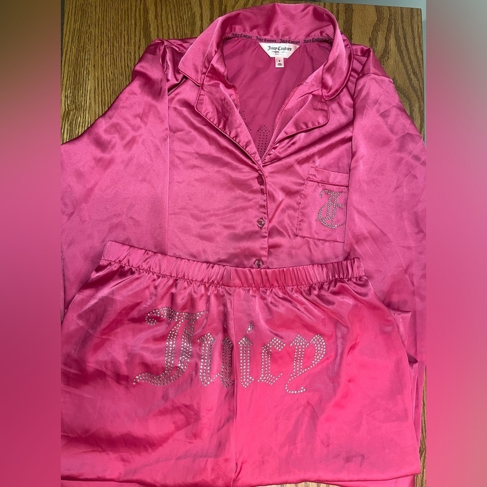 Juicy Couture Bedazzled 2-Piece Long Sleeve Pajama Set
